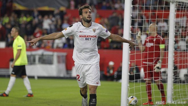 包含荷兰劲旅遭逢逆境，德甲劲旅继续高歌猛进的词条